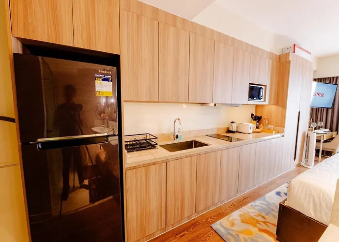 Luxury King Suite, Pool And Stunning Skyline Views *
