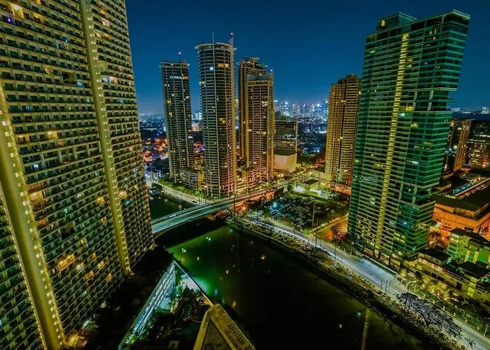 Luxury King Suite, Pool And Stunning Skyline Views Manila