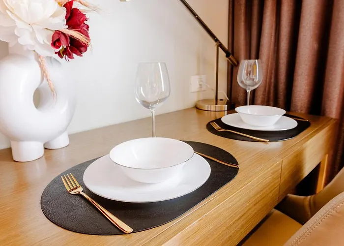 Luxury King Suite, Pool And Stunning Skyline Views Apartamento Manila